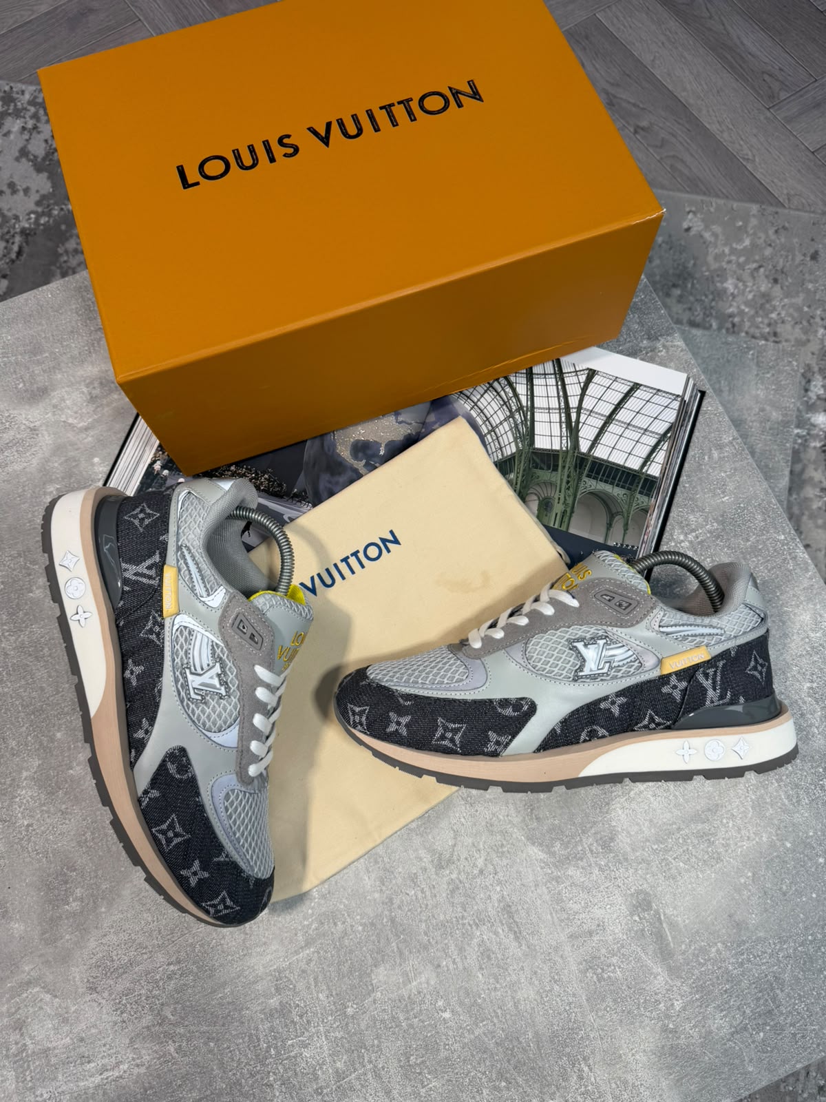 LV Trainer -  Dark Grey LV