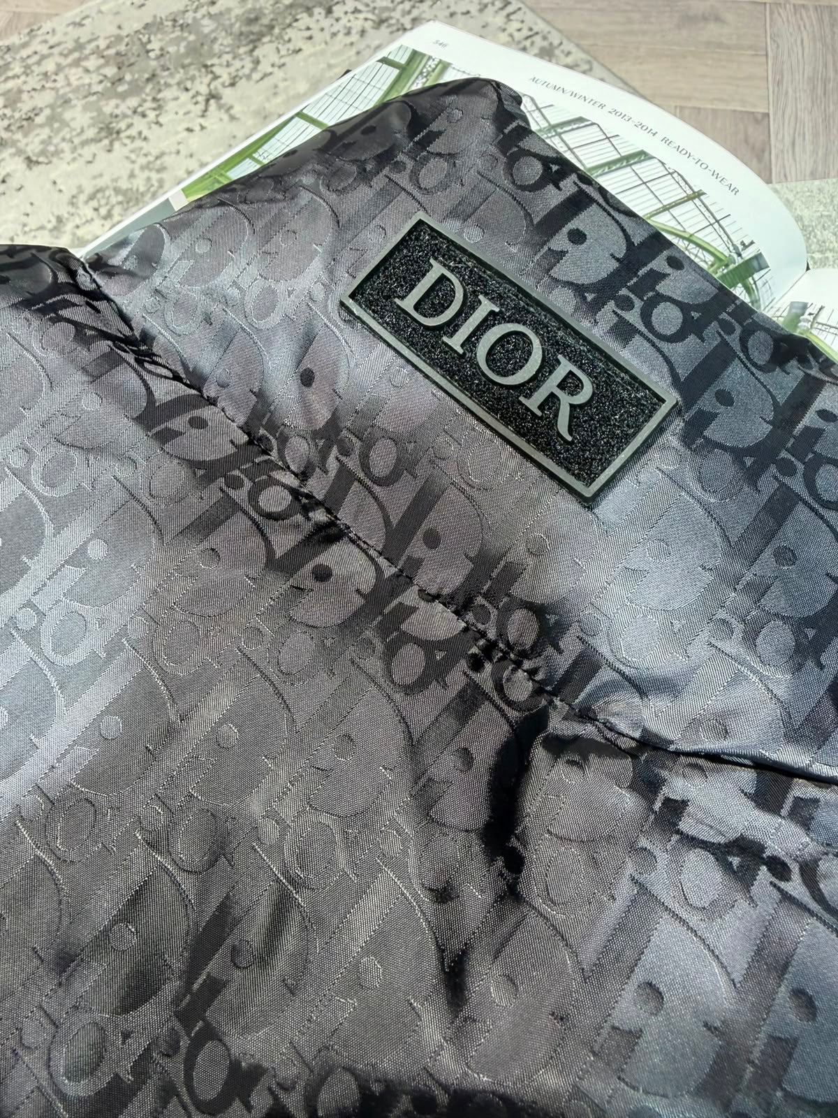 CD Oblique Body Warmer Black CD