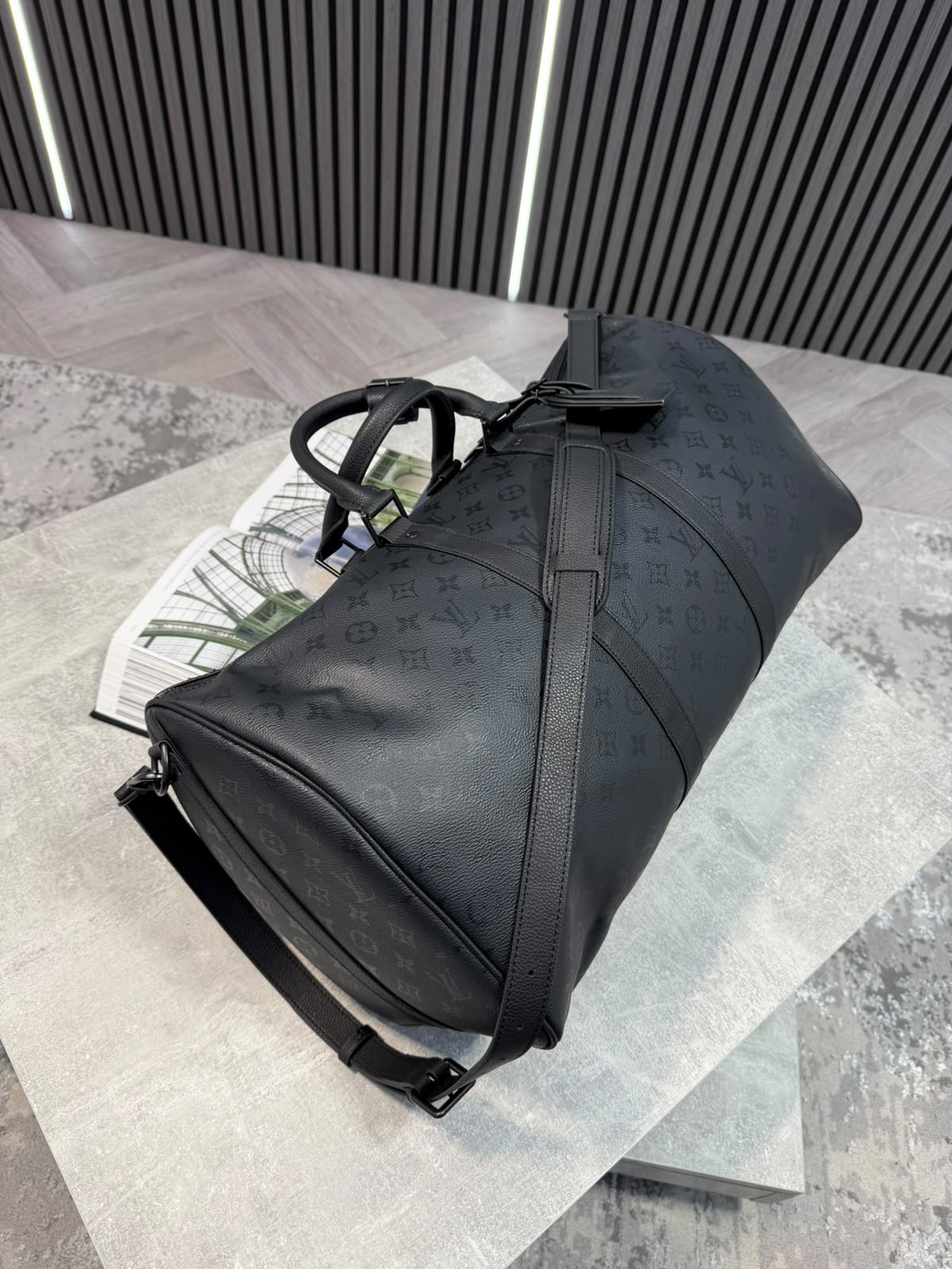 LV Duffle Bag LV
