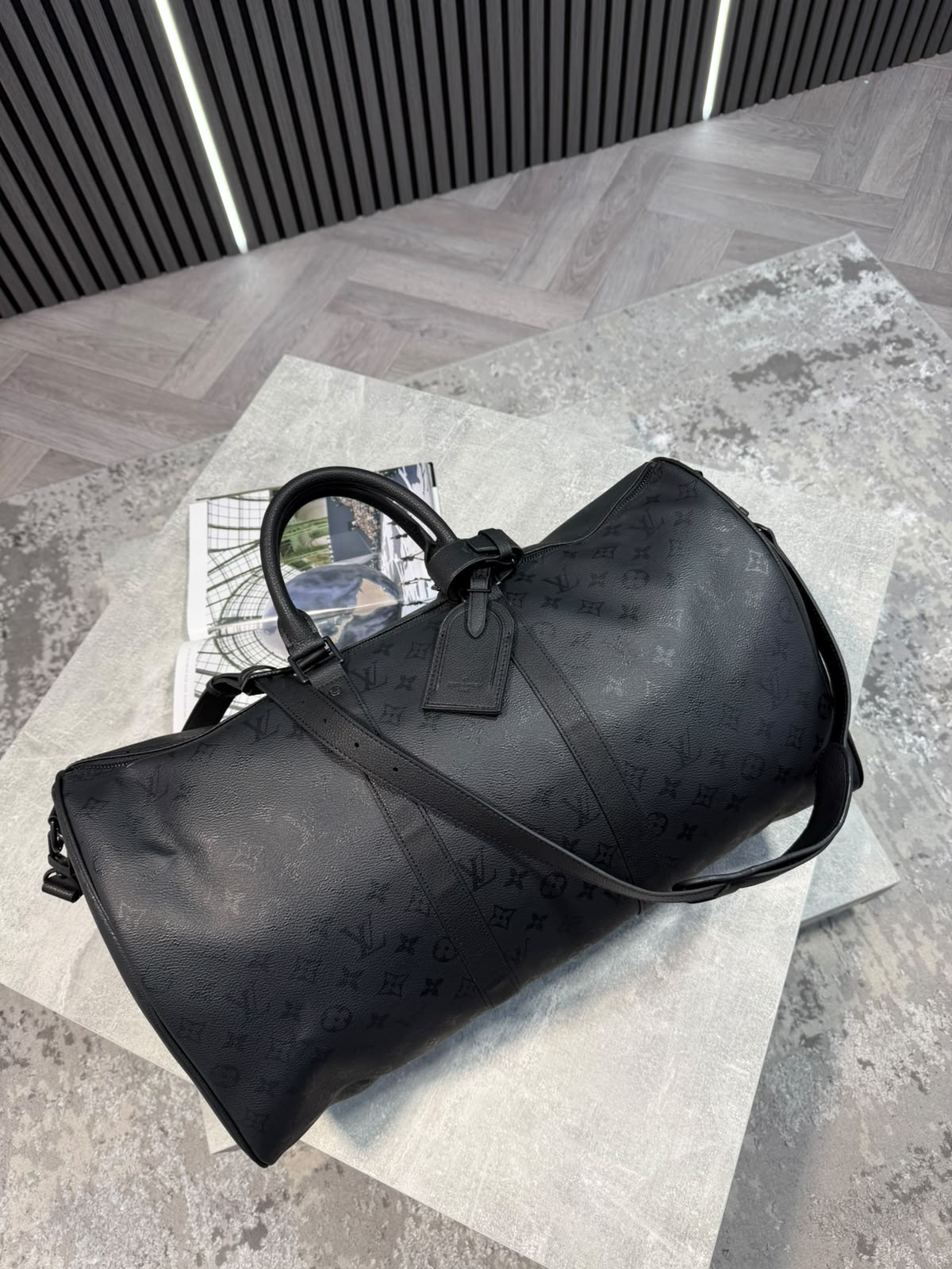 LV Duffle Bag LV