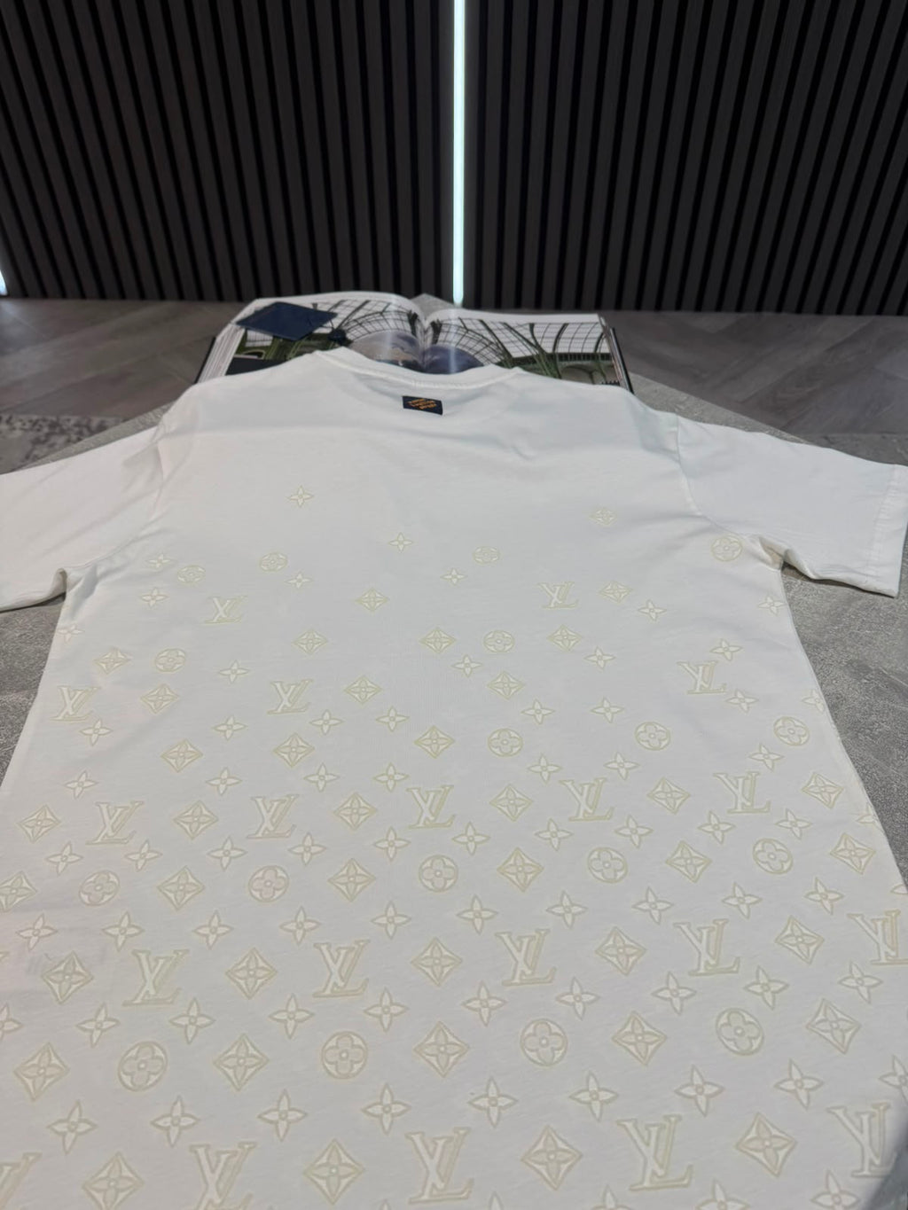 LV Tshirt - White LV