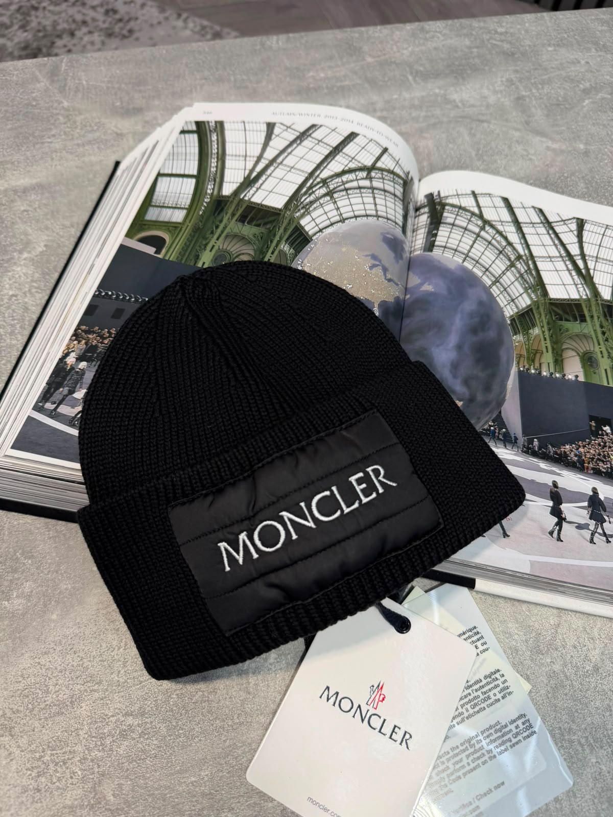 Mnclr beanie Black CLER