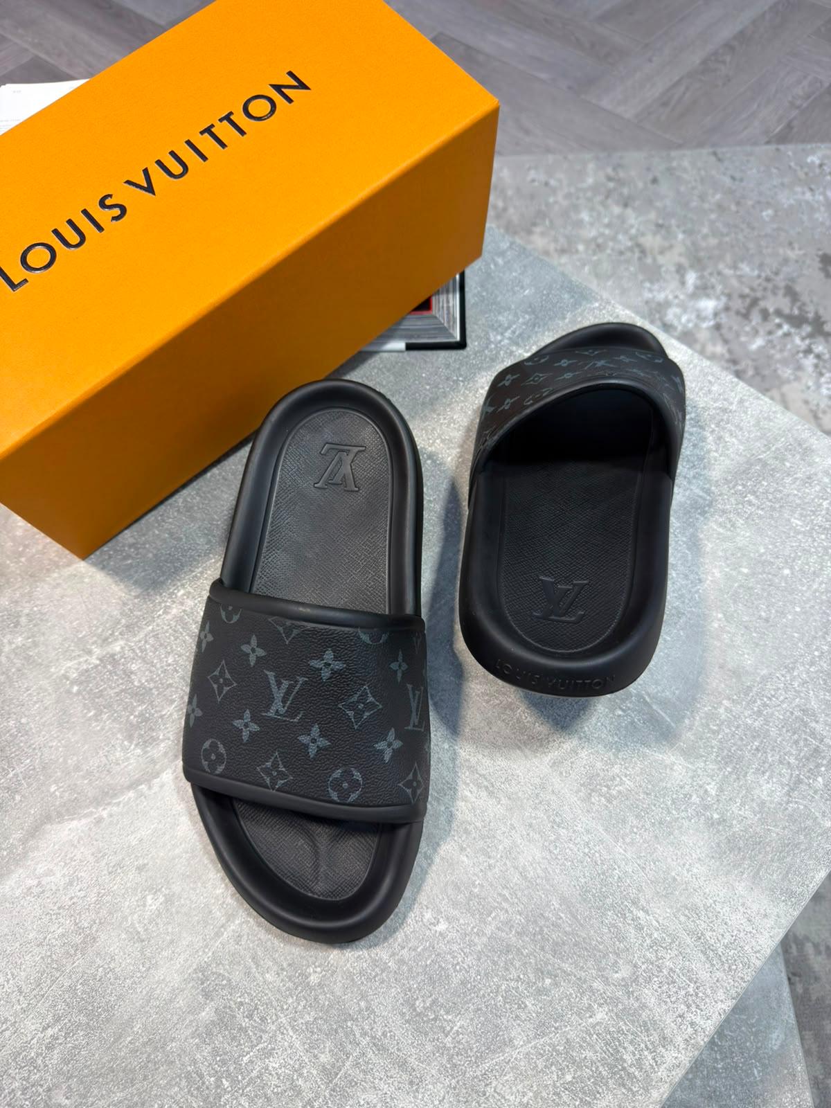 LV Waterfront Puffer Mens Slider LV