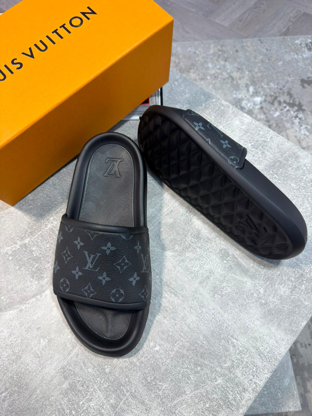 LV Waterfront Puffer Mens Slider LV