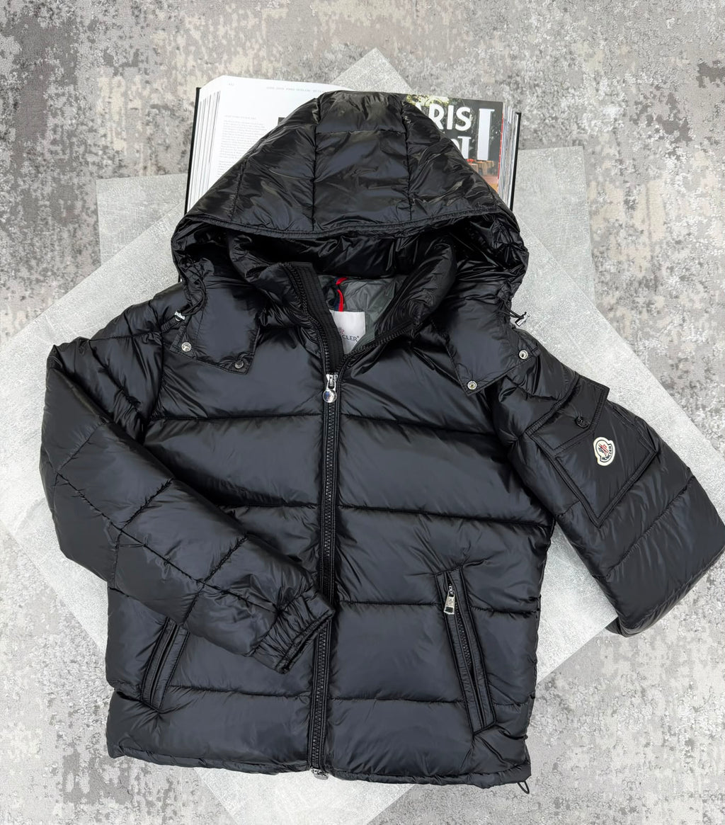 Mnclr Maya Black CLER