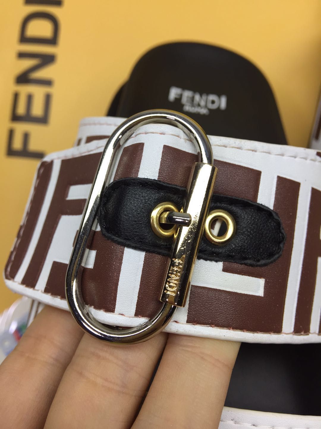 FENDI SANDAL image 2