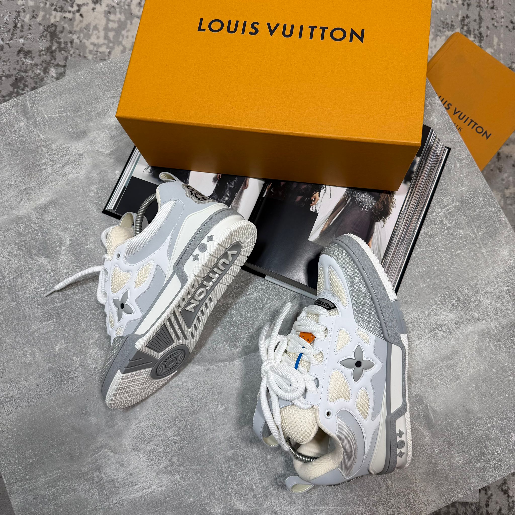 LV skates image 3