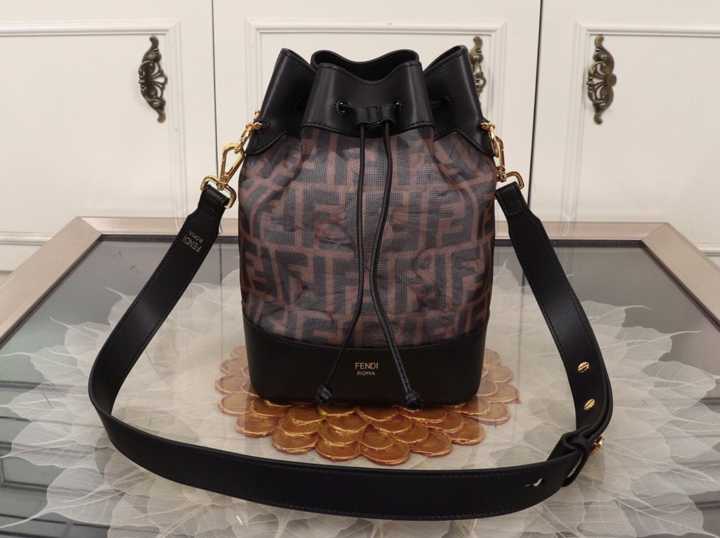 FEN SHOULDER BAG image 3