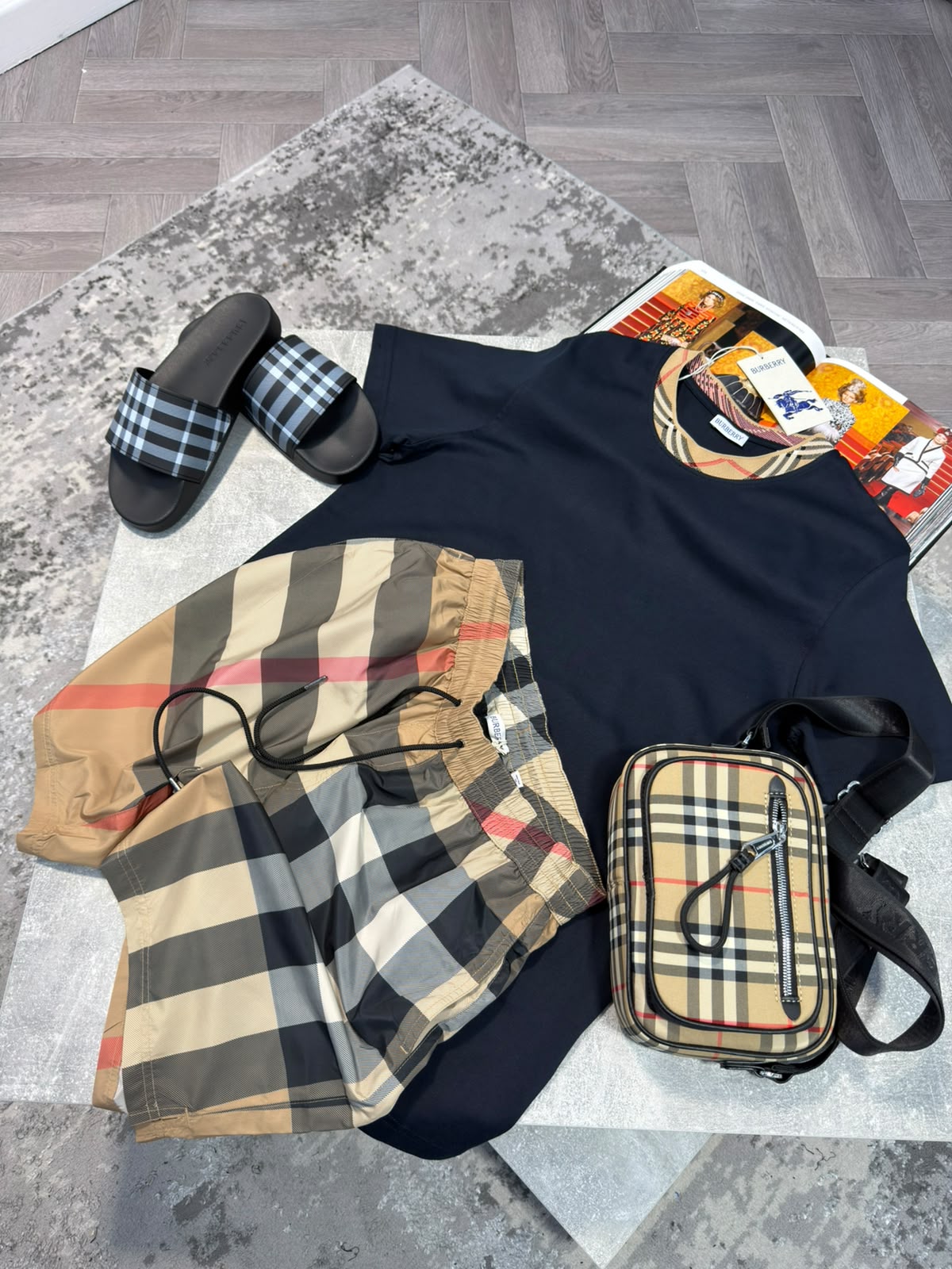Burb Tshirt Navy image 5