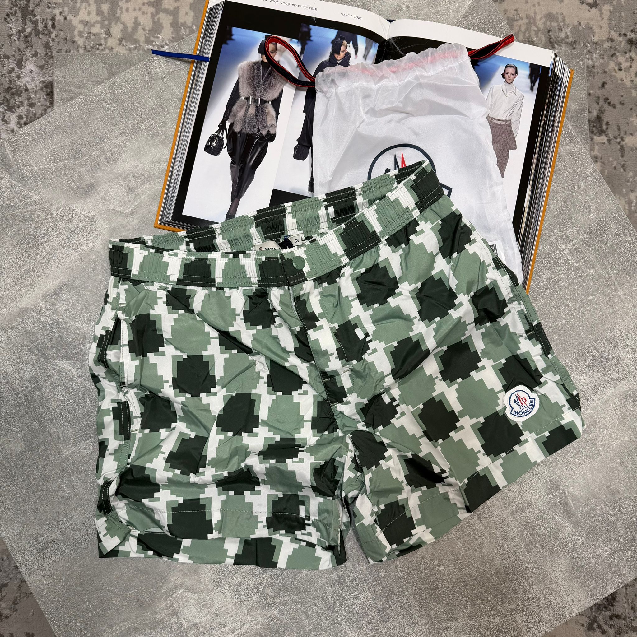 Cler shorts image 0