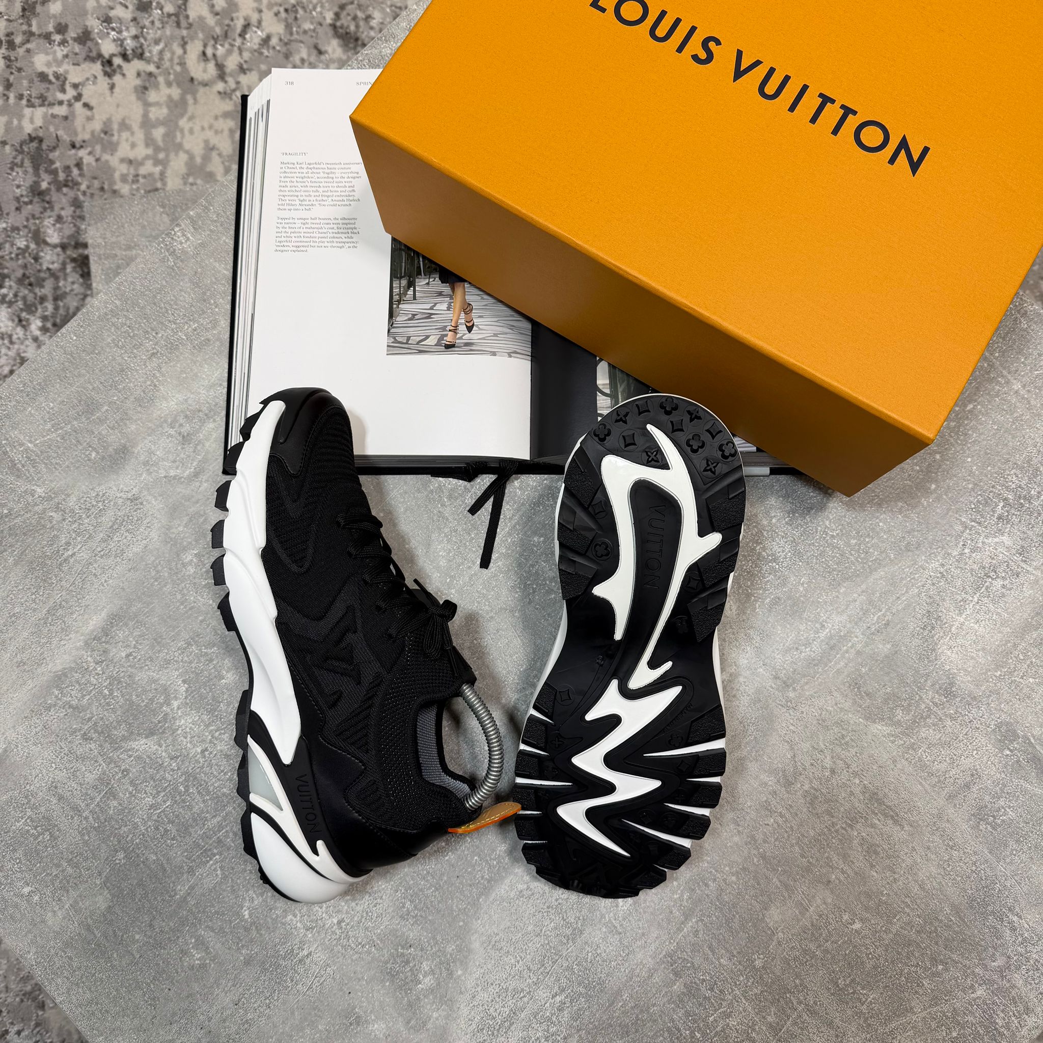 LV Sneaks Black image 2