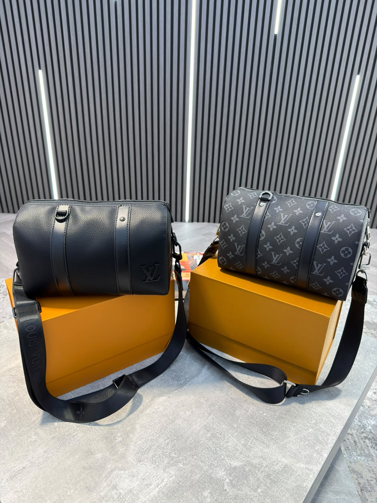 Lv Mens bag image 6