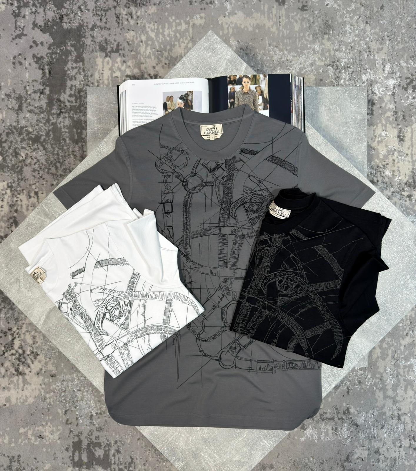 Herm Tshirt Black image 1