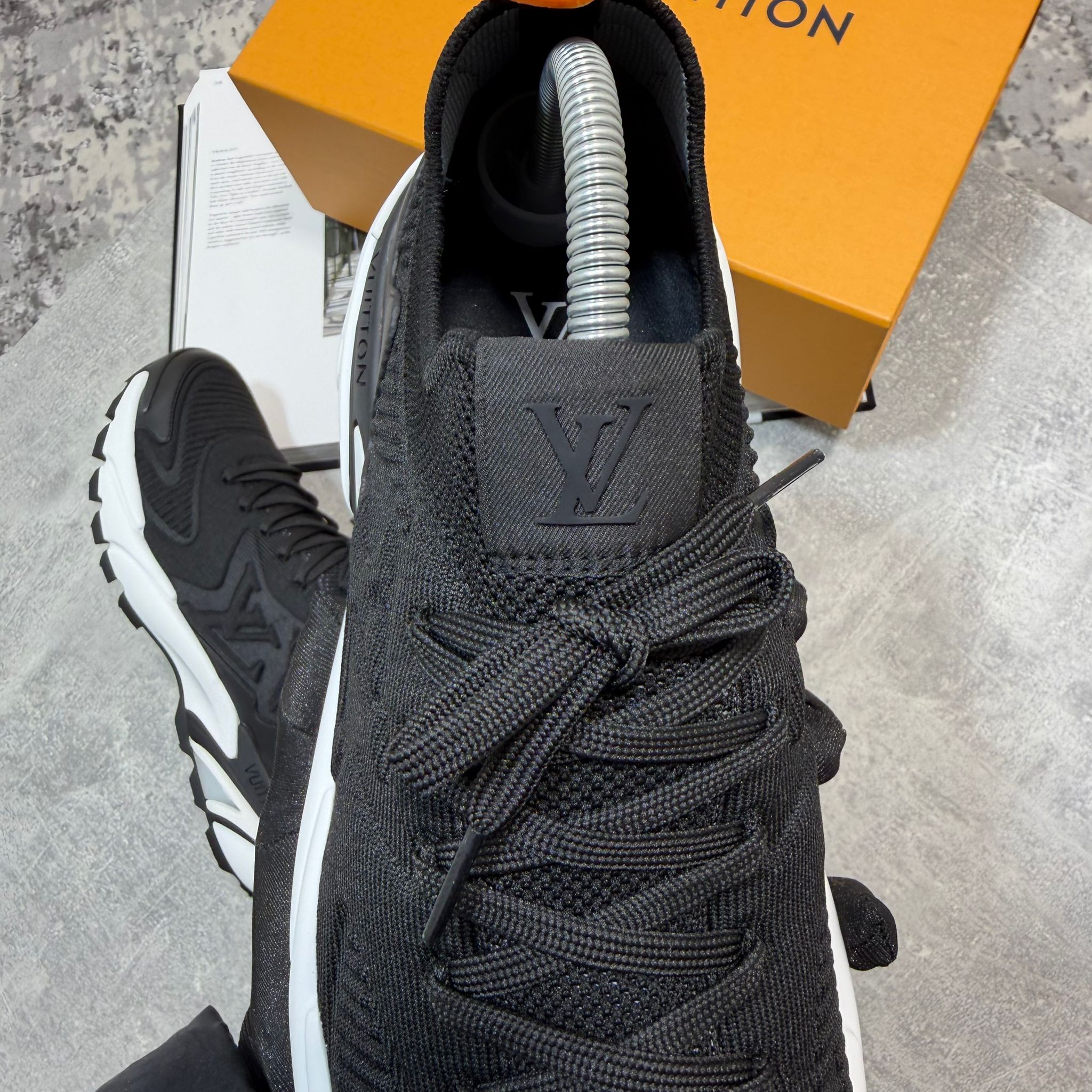 LV Sneaks Grey image 1