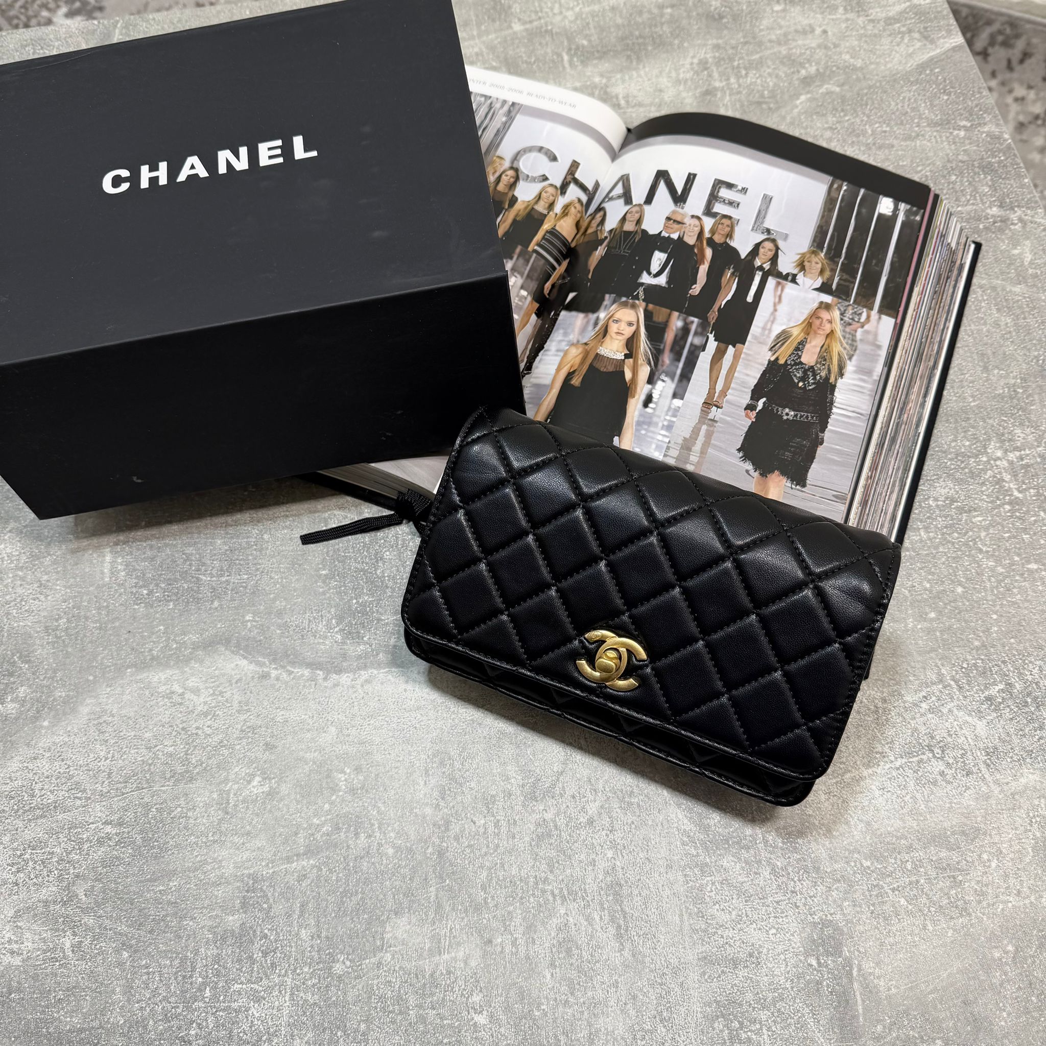 CHN Bag Black image 2