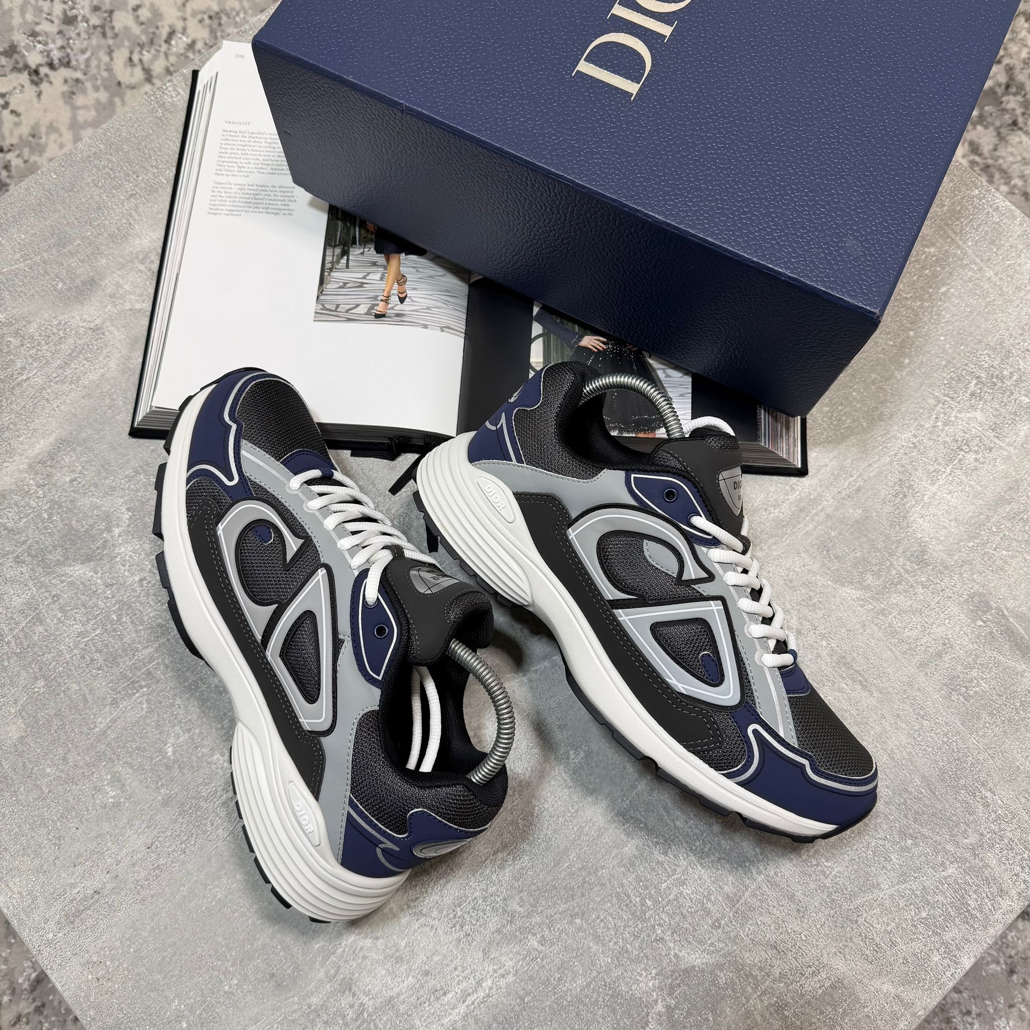 B30 Blue n White image 0