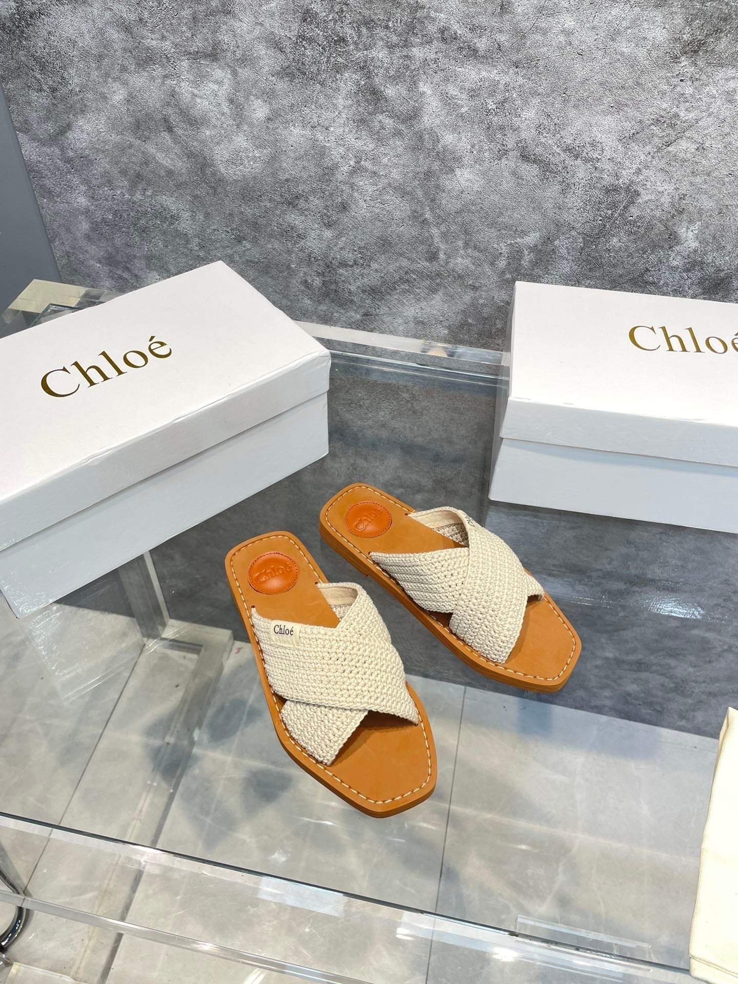 CHLOE WOVEN SLIDER image 5