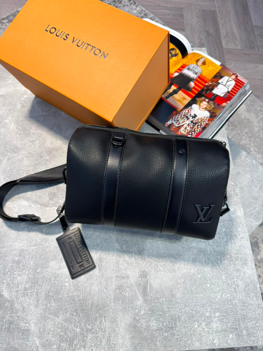 Lv Mens bag image 0