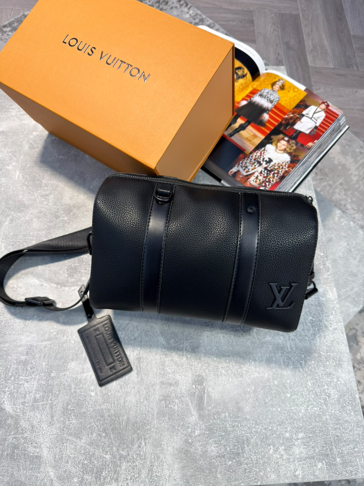 Lv Mens bag image 0