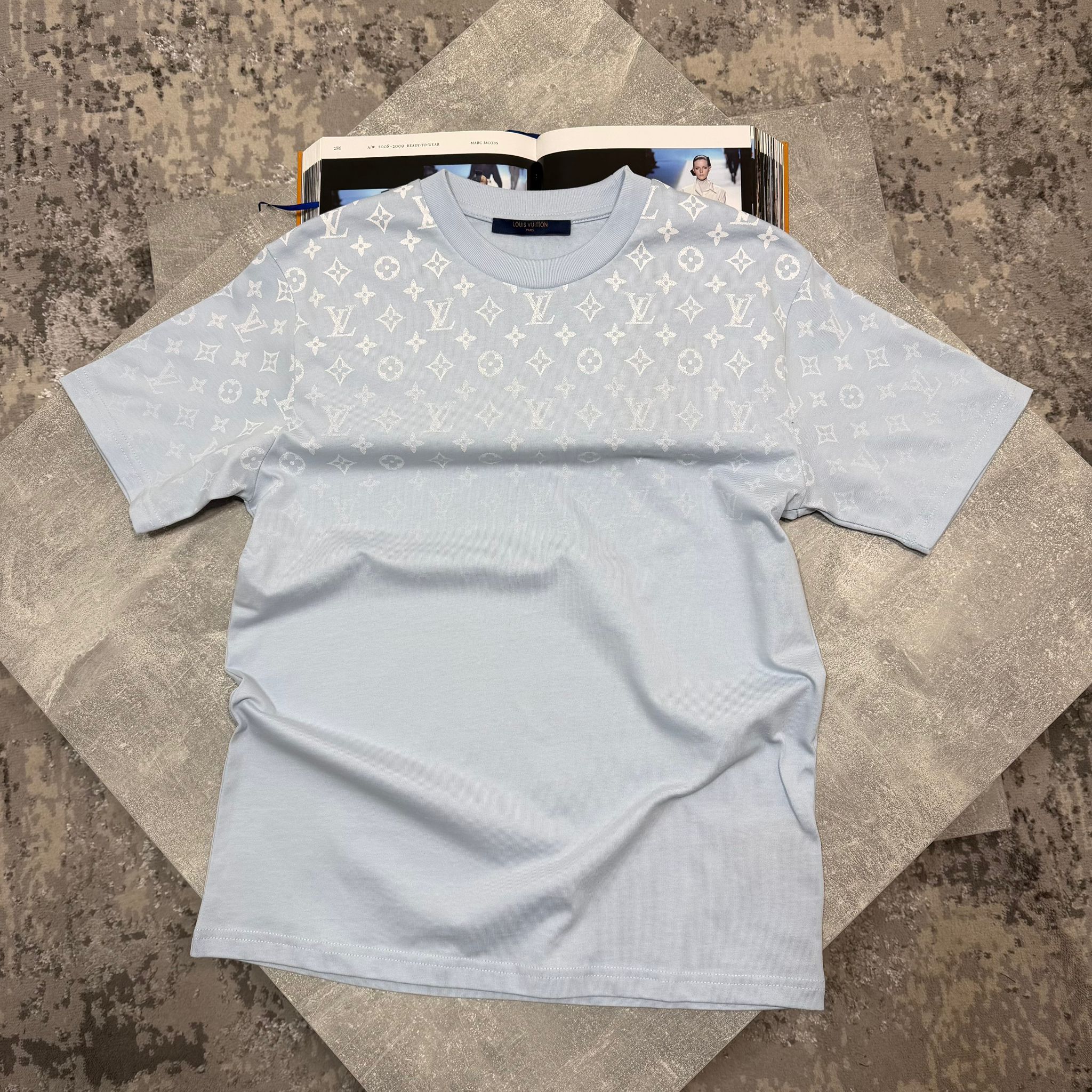LV Tshirt Sky image 0