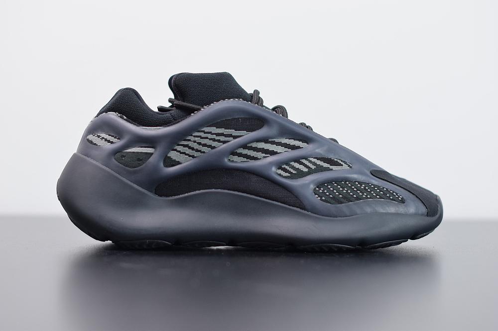 700 V3 BLACK image 1