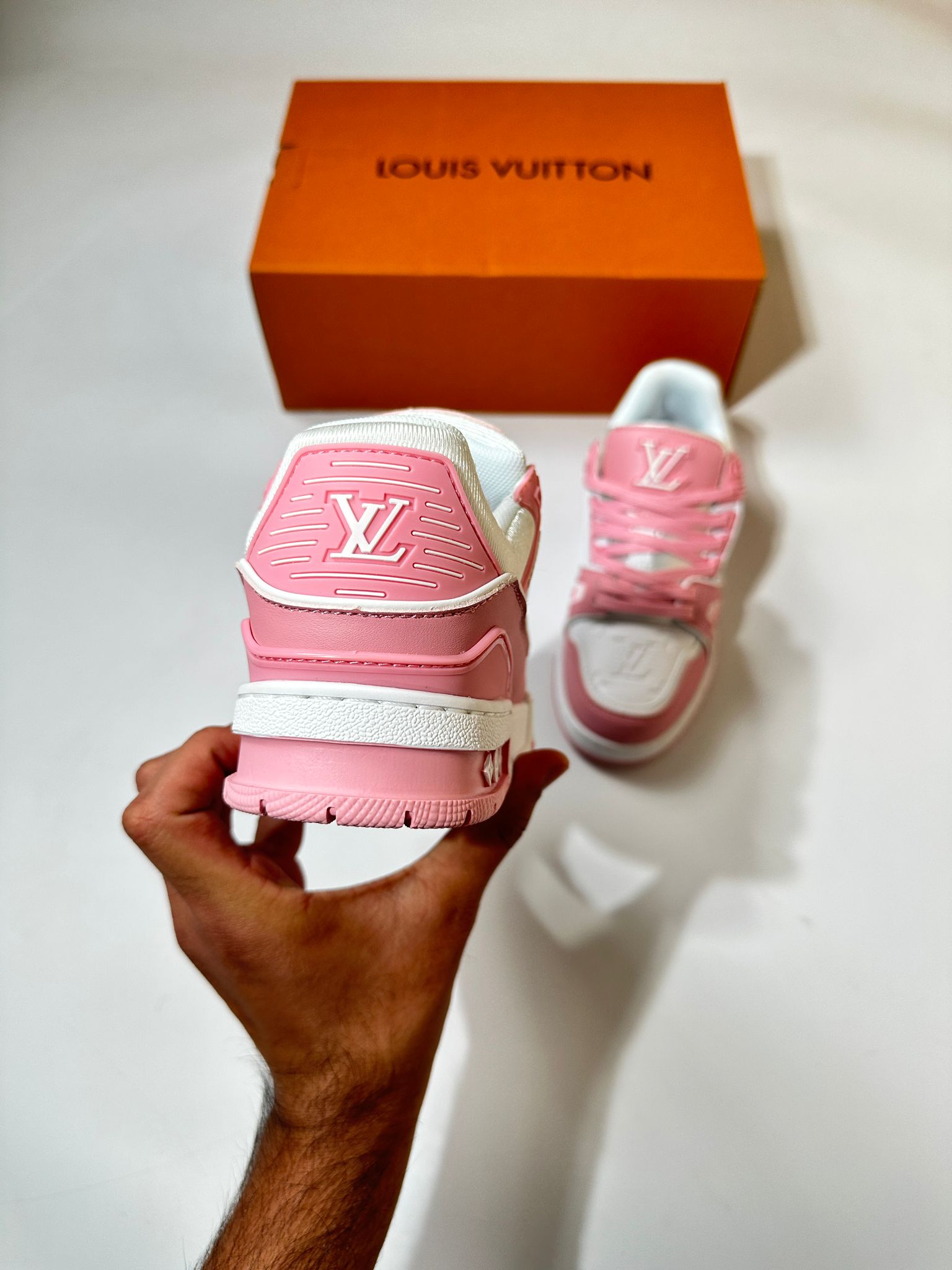 IV TRAINER PINK image 8