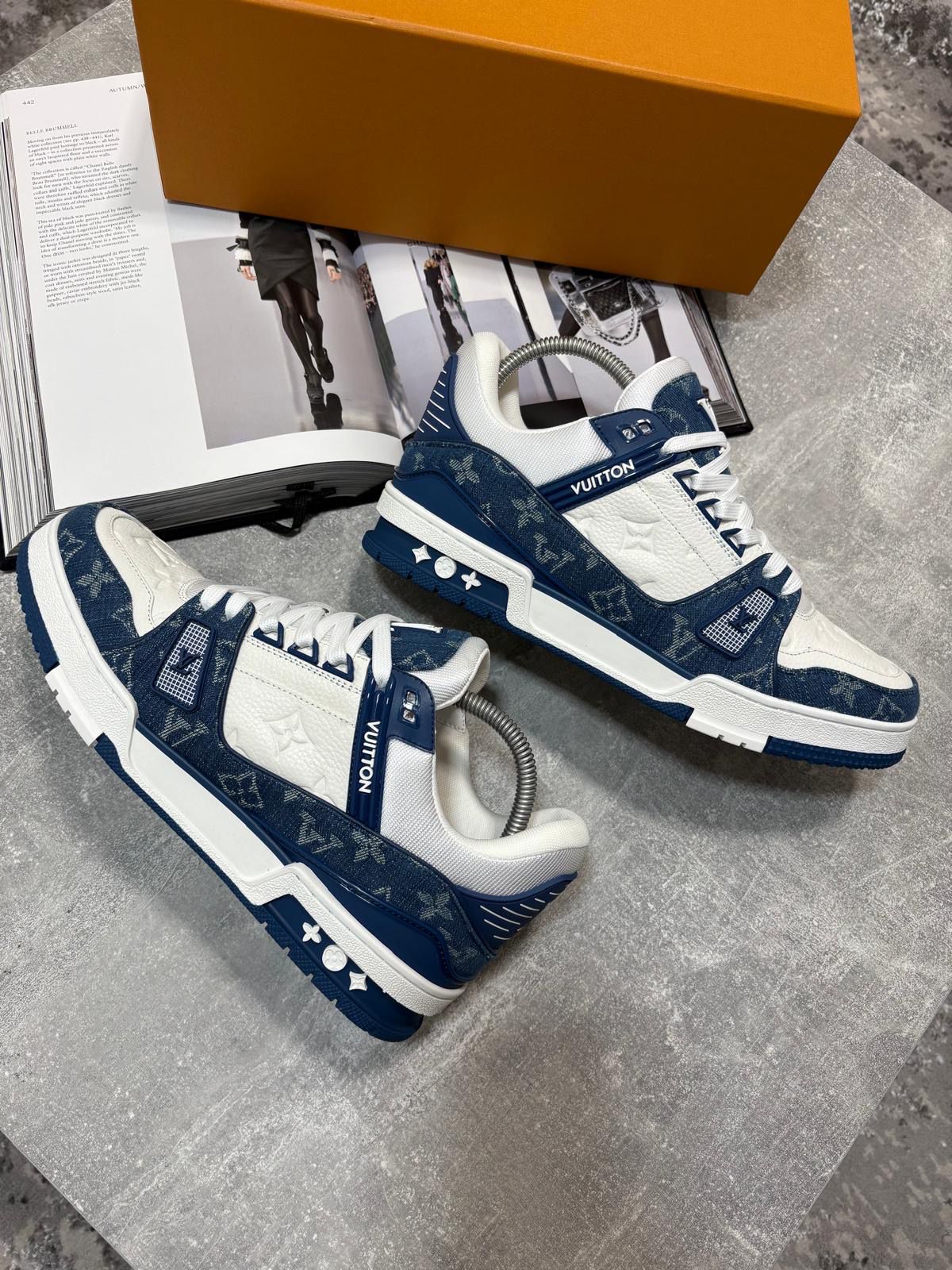 LV Sneaks Blue image 0