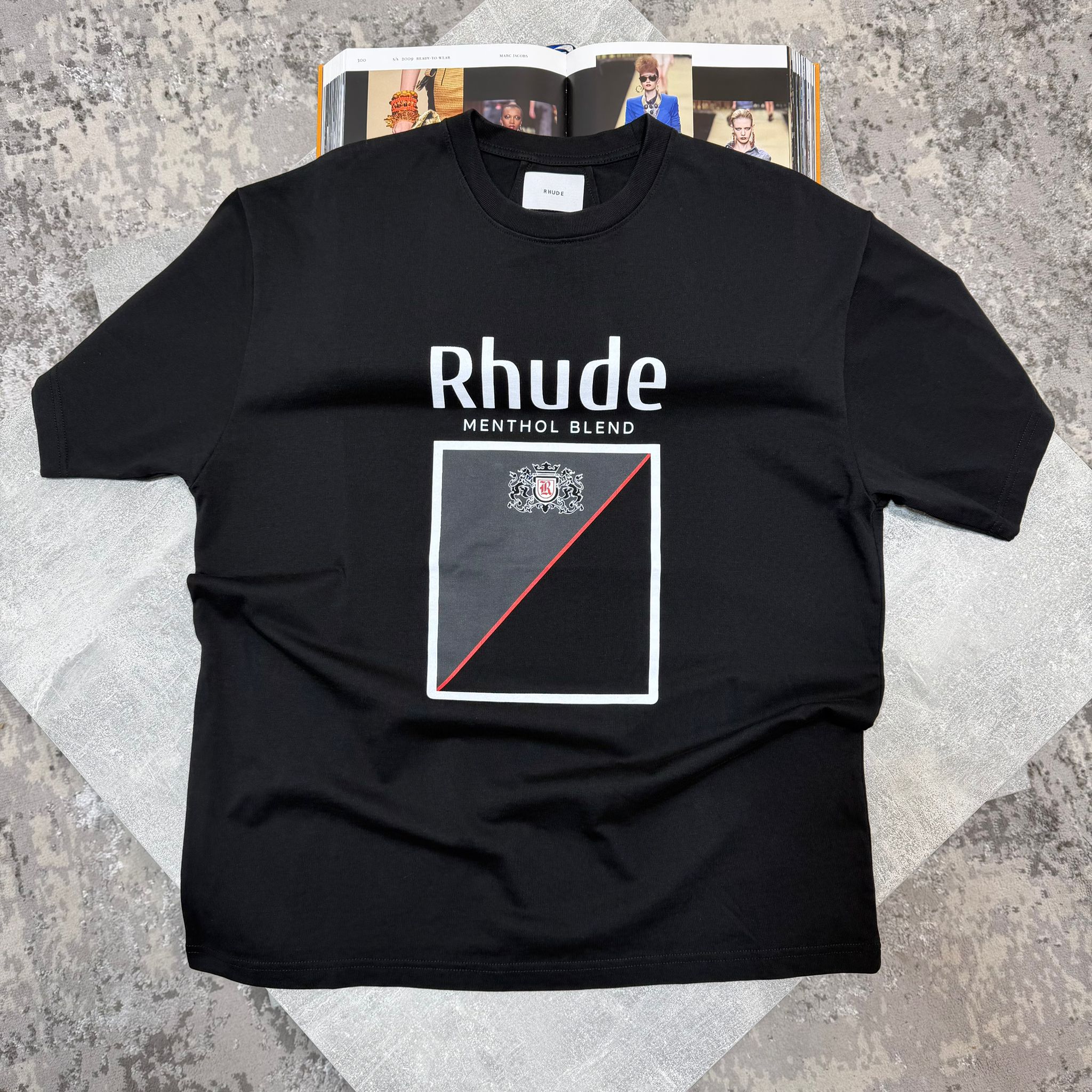 Hude Tshirt Black image 0