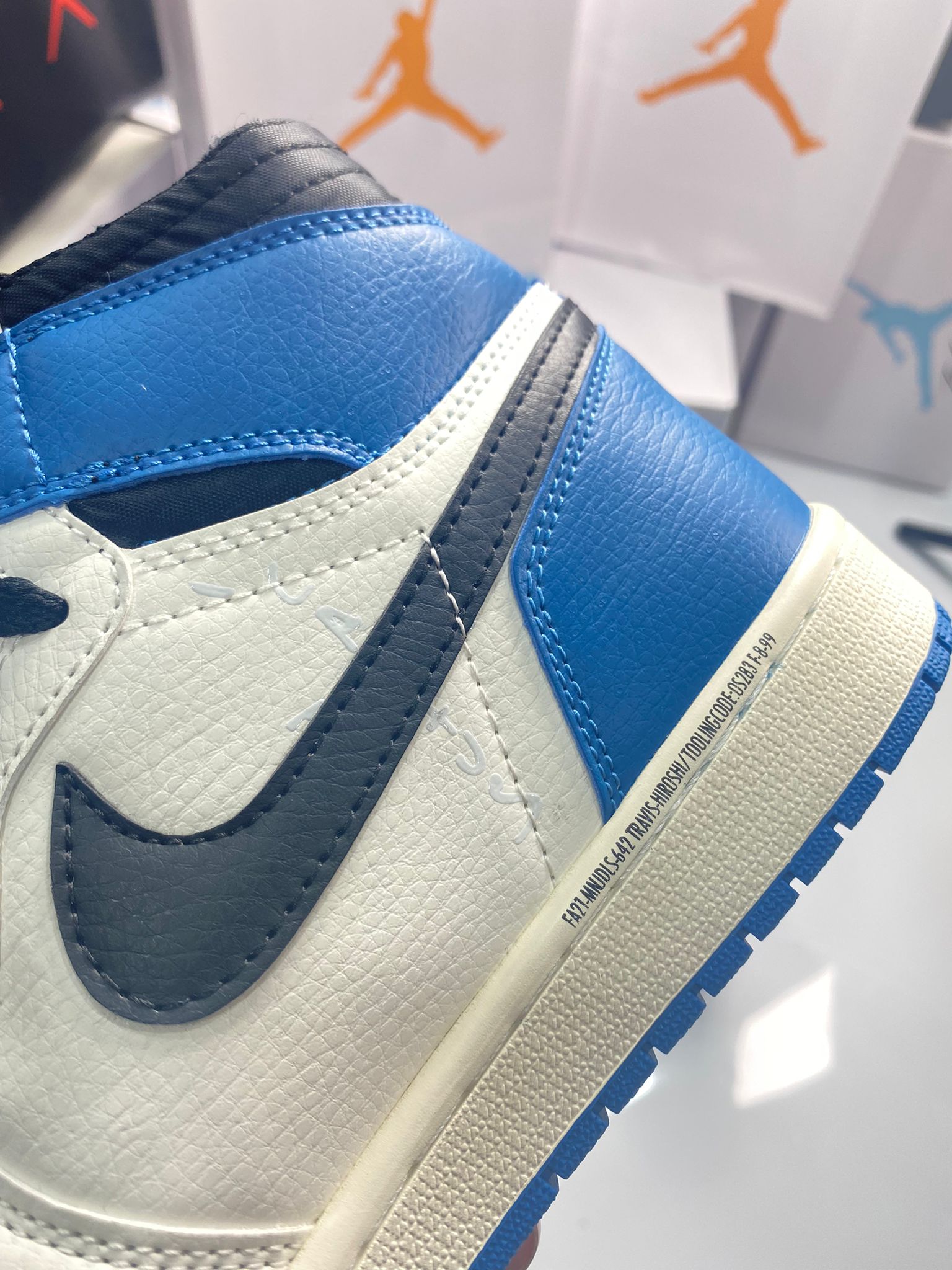 J1 CATUS BLUE image 3