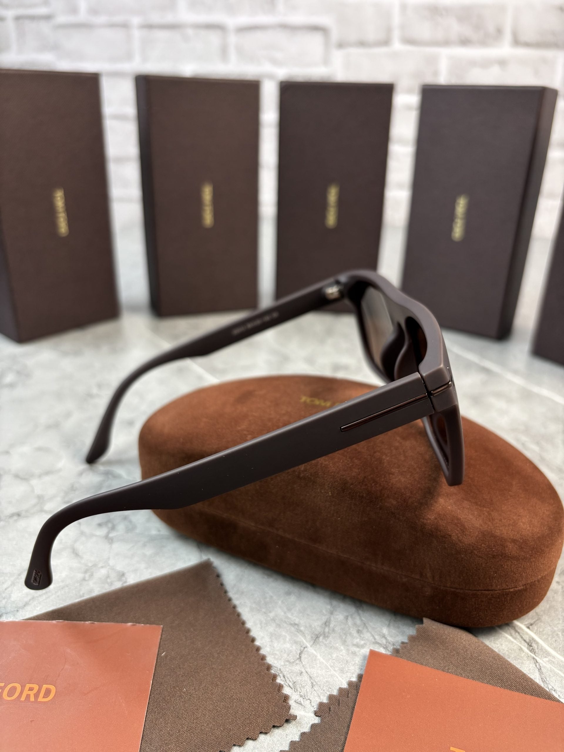 FORD BROWN GLASSES image 4