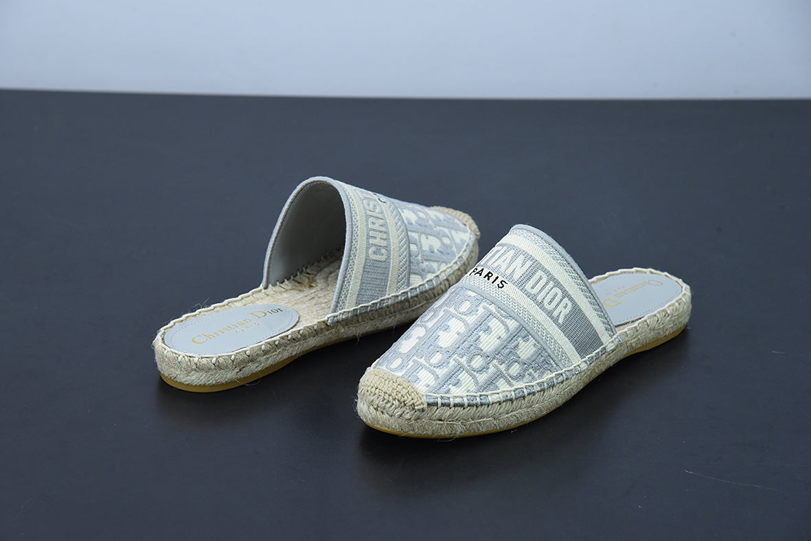 GREY CD SANDAL image 0