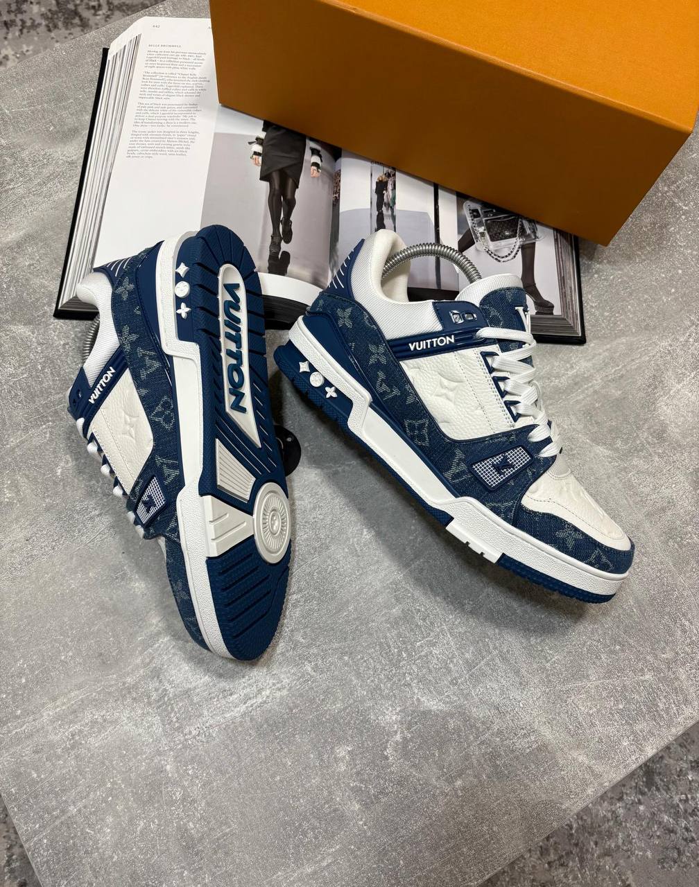 LV Sneaks image 5