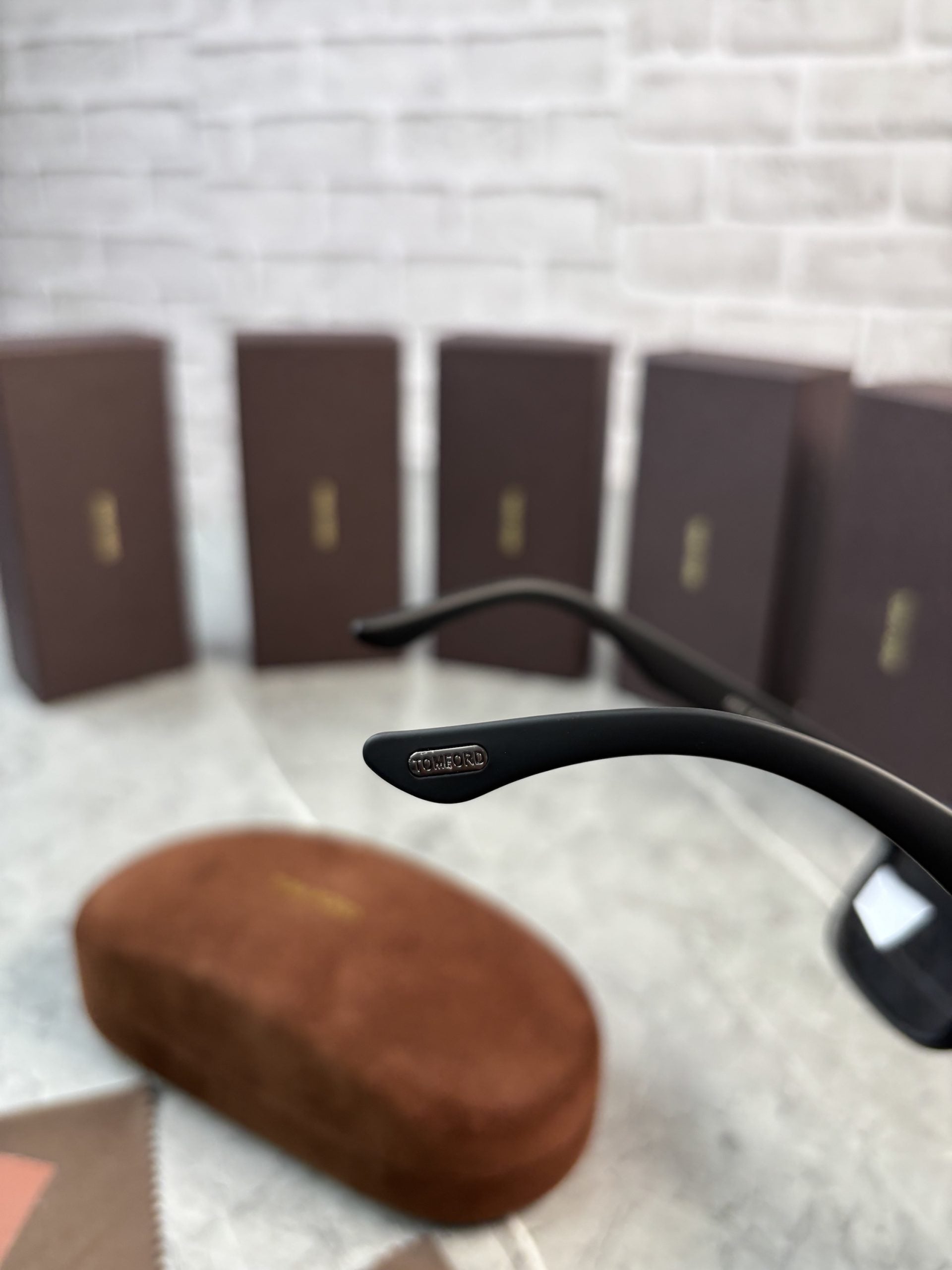 FORD BLACK GLASSES image 4