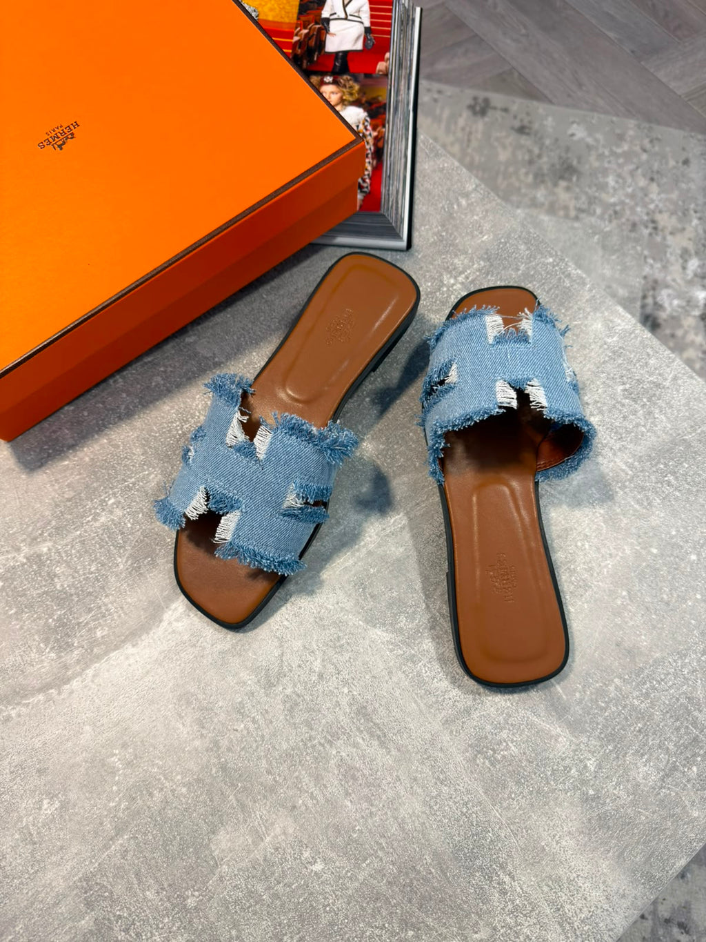 HM sliders womens image 0