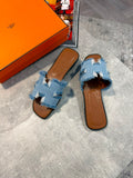HM sliders womens image 0