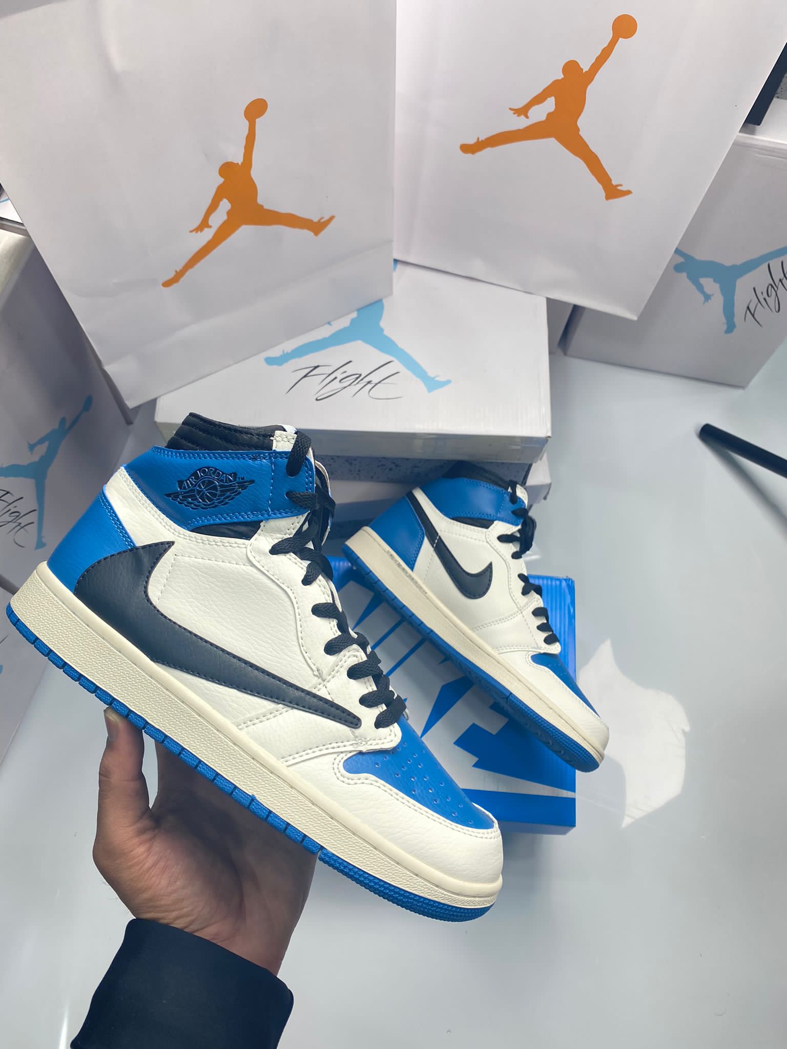 J1 CATUS BLUE image 9