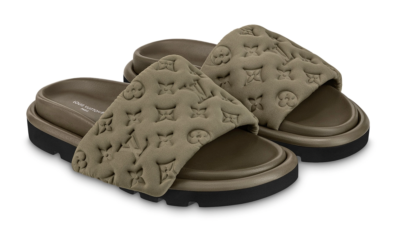 GREEN PILOW SLIDES image 0