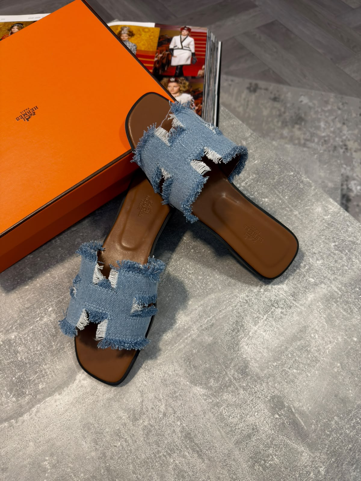HM sliders womens image 3