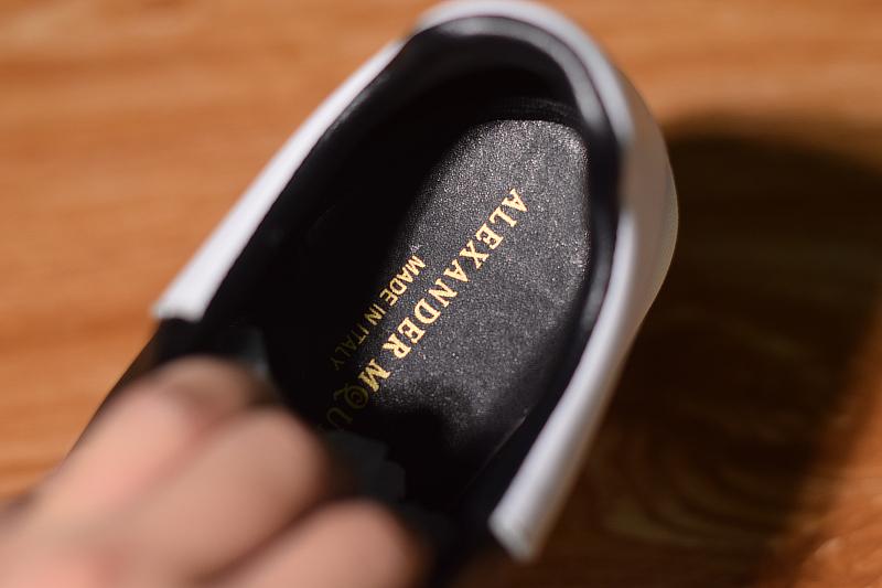 MQ' BLACK LEATHER WHITE BACKING image 1