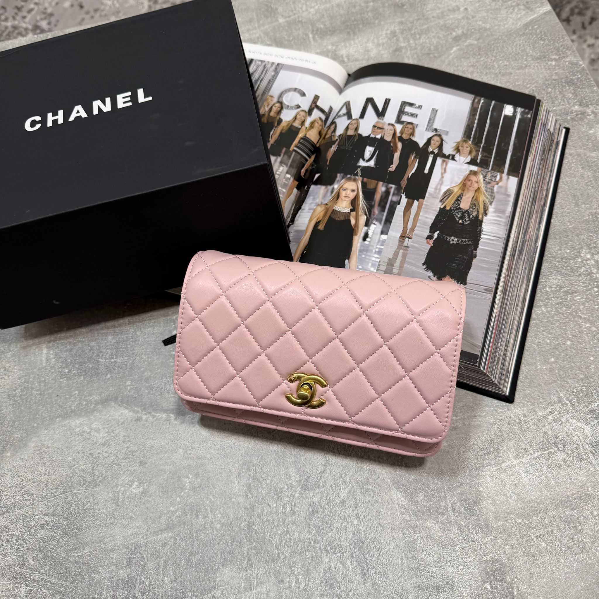 CHN Bag Pink image 2