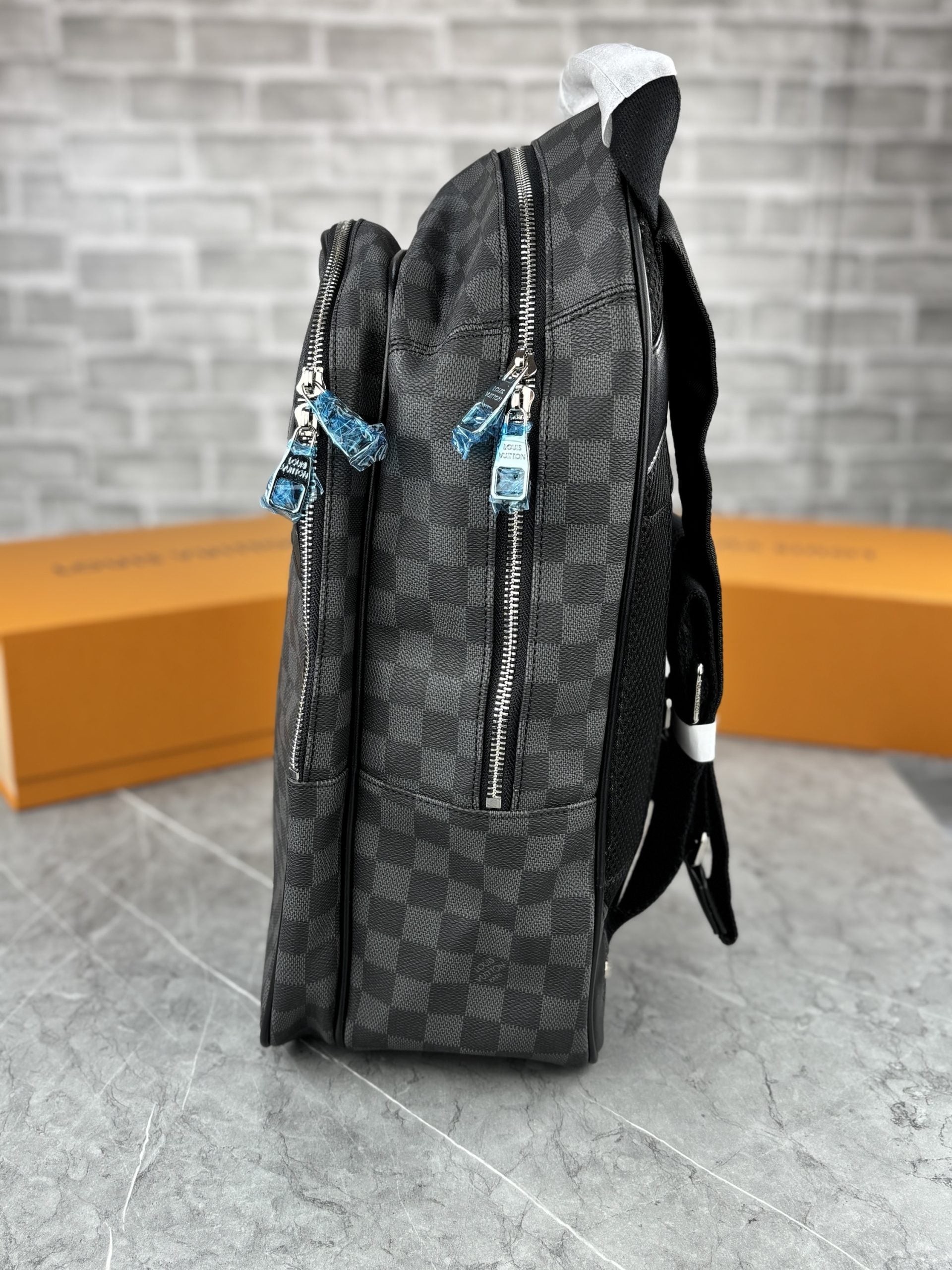 LV BACKPACK image 1