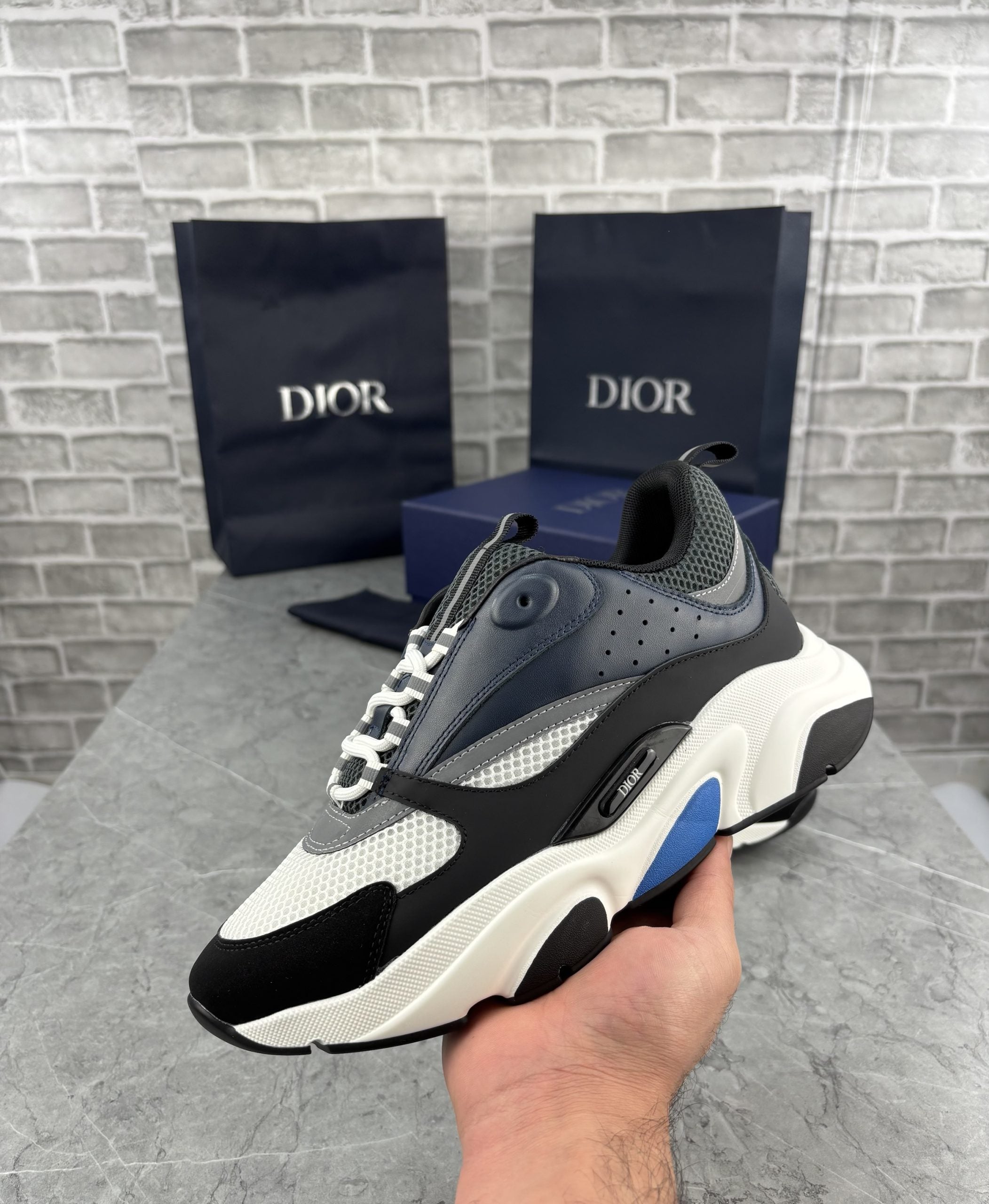B22 WHITE BLUE - 10 image