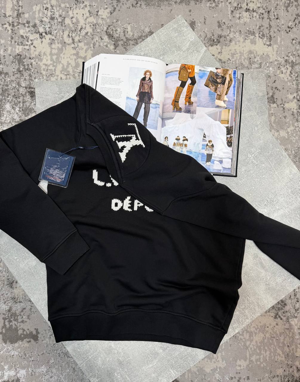 IV Jumper Black image 1