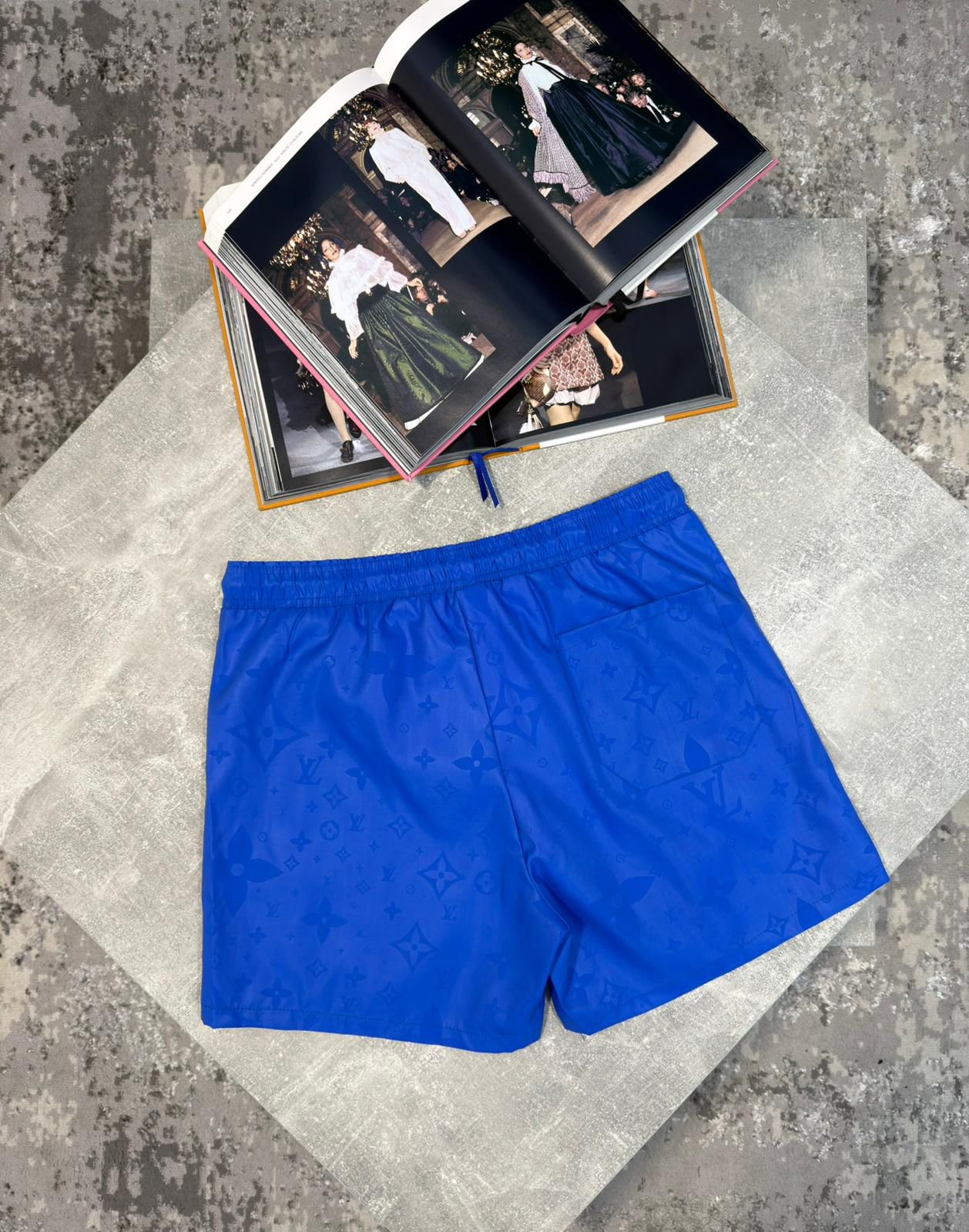 Lv shorts image 1