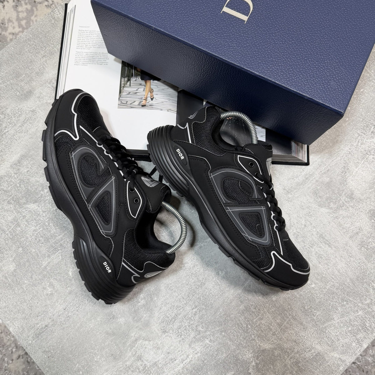 B30 All Black image 2