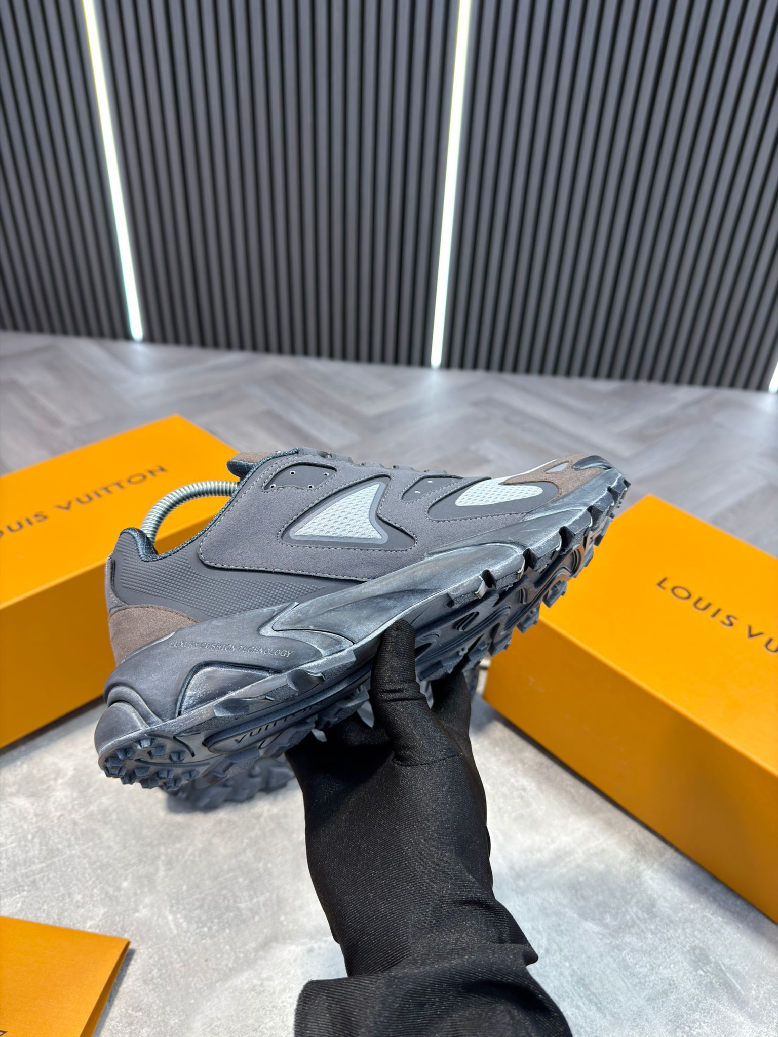 LV Tactics Grey image 1