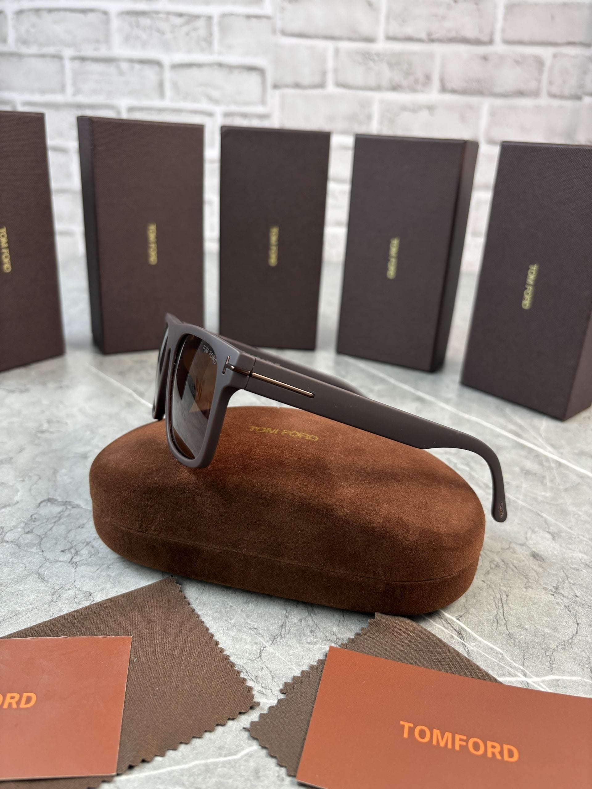 FORD BROWN GLASSES image 3