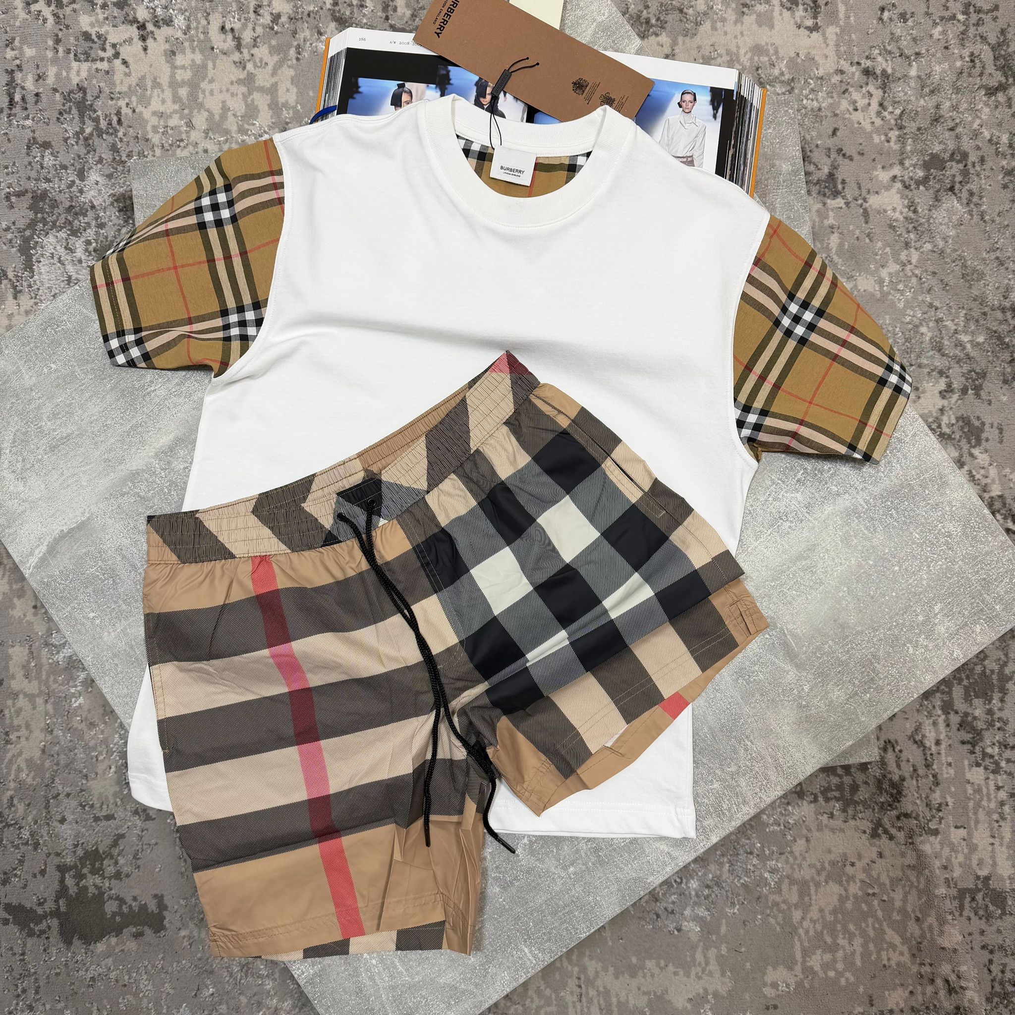 Burb tshirt White image 1