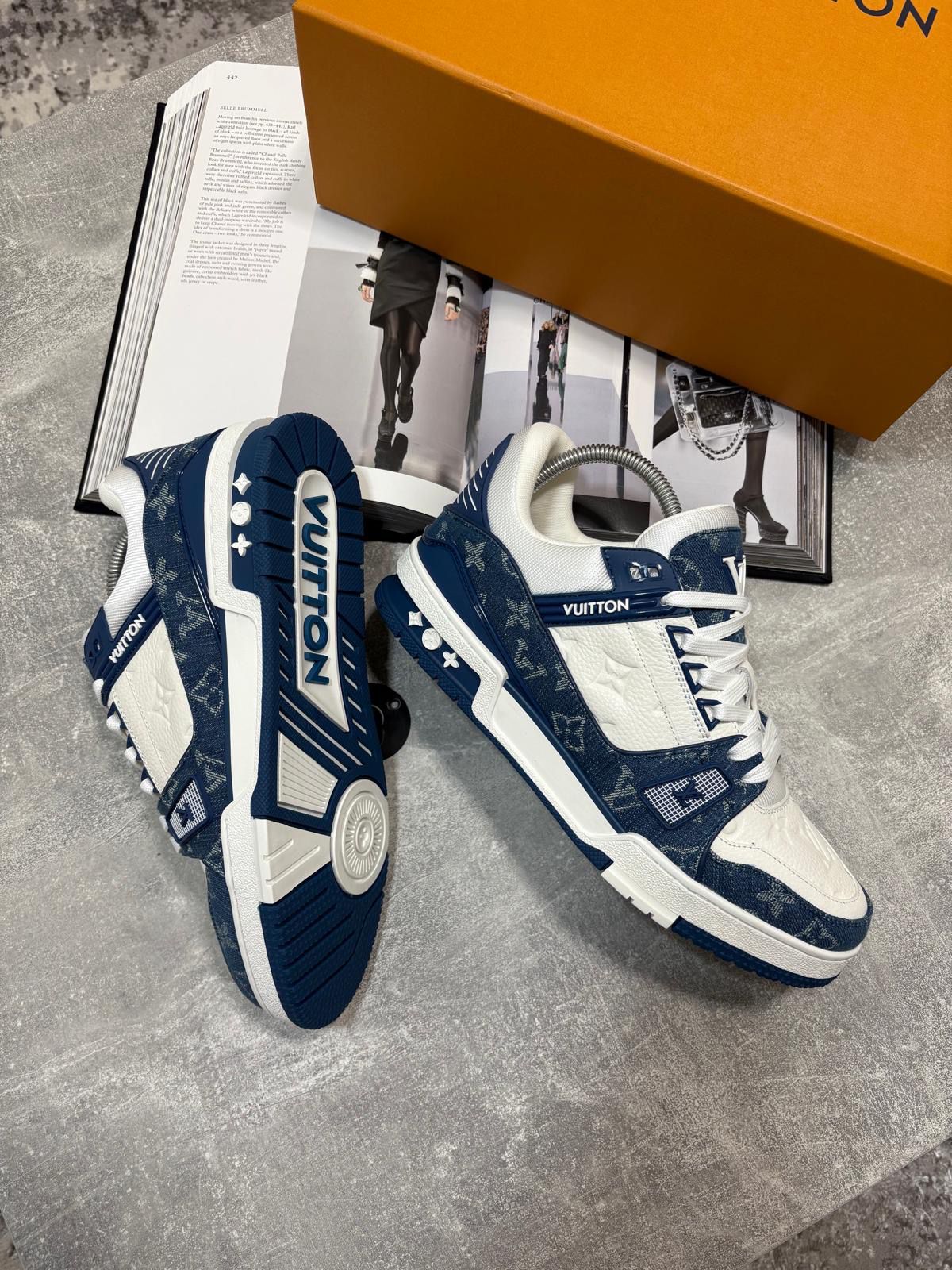 LV Sneaks Blue image 2
