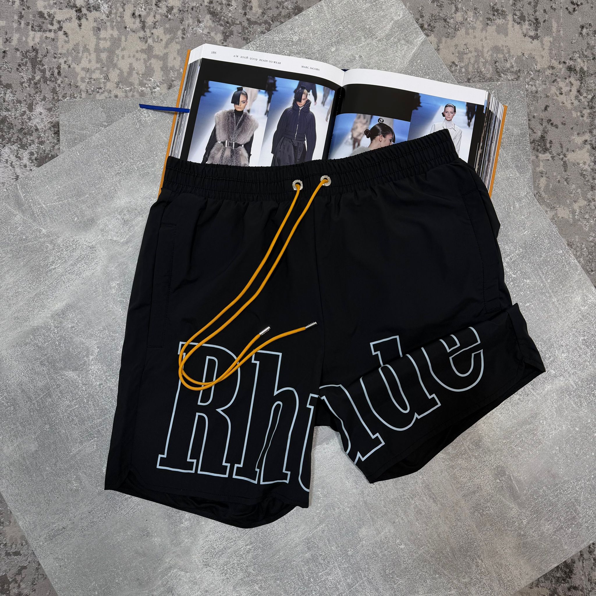 Hude shorts Black image 0